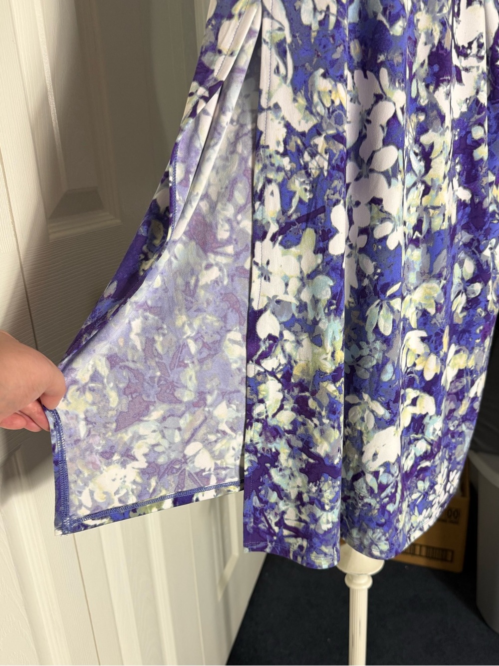 NWOT White House Black Market Floral Maxi Dress Summer/Spring Time 🪻 - Picture 6 of 16